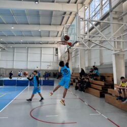 BASQUETBOL JUGANDO 1